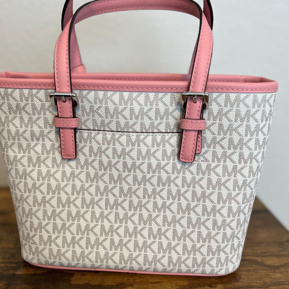 Michael Kors Mini Bag in Pink and Cream - Picture 2 of 5